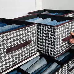 منظم ملابس شطرنج