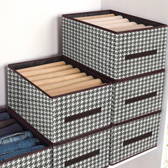 منظم ملابس شطرنج